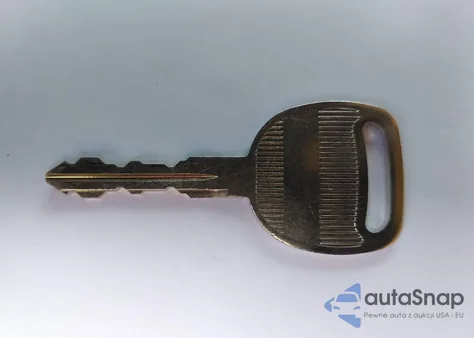 2002 GMC Yukon Sle from USA, damaged, VIN 1GKEC13V52R132460